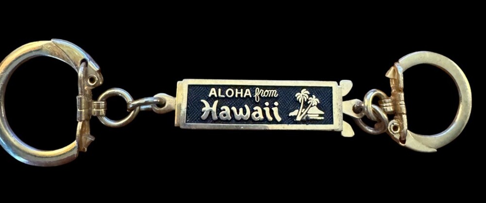 Bag Charm Key Ring Vintage "Aloha from Hawaii" Goldtone